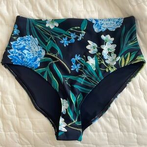 Old Navy swimsuit bottoms